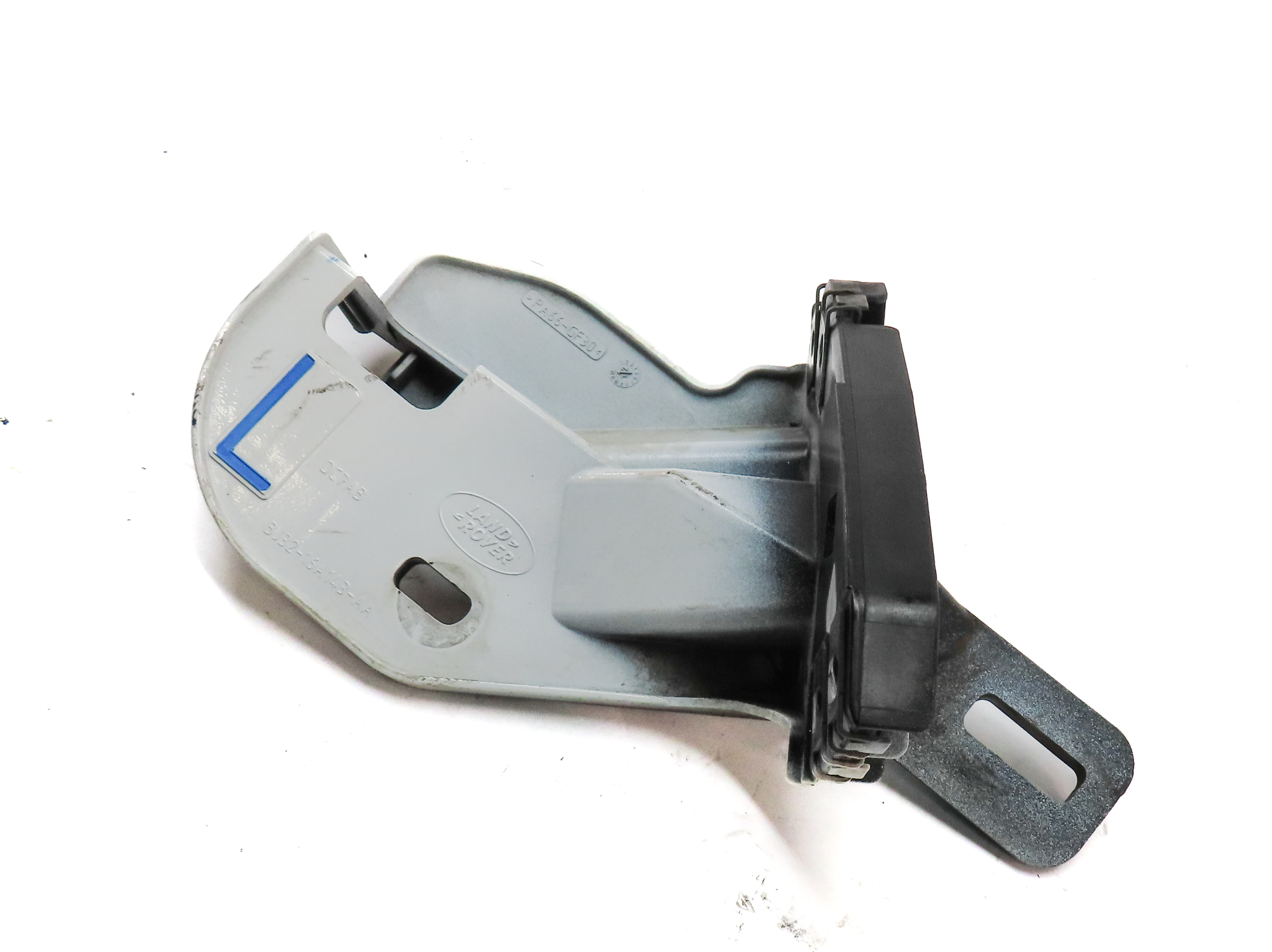 2013 RANGE ROVER EVOQUE (L538) FRONT LEFT DRIVER LOWER FENDER MOUNT BRACKET — exact item pictured